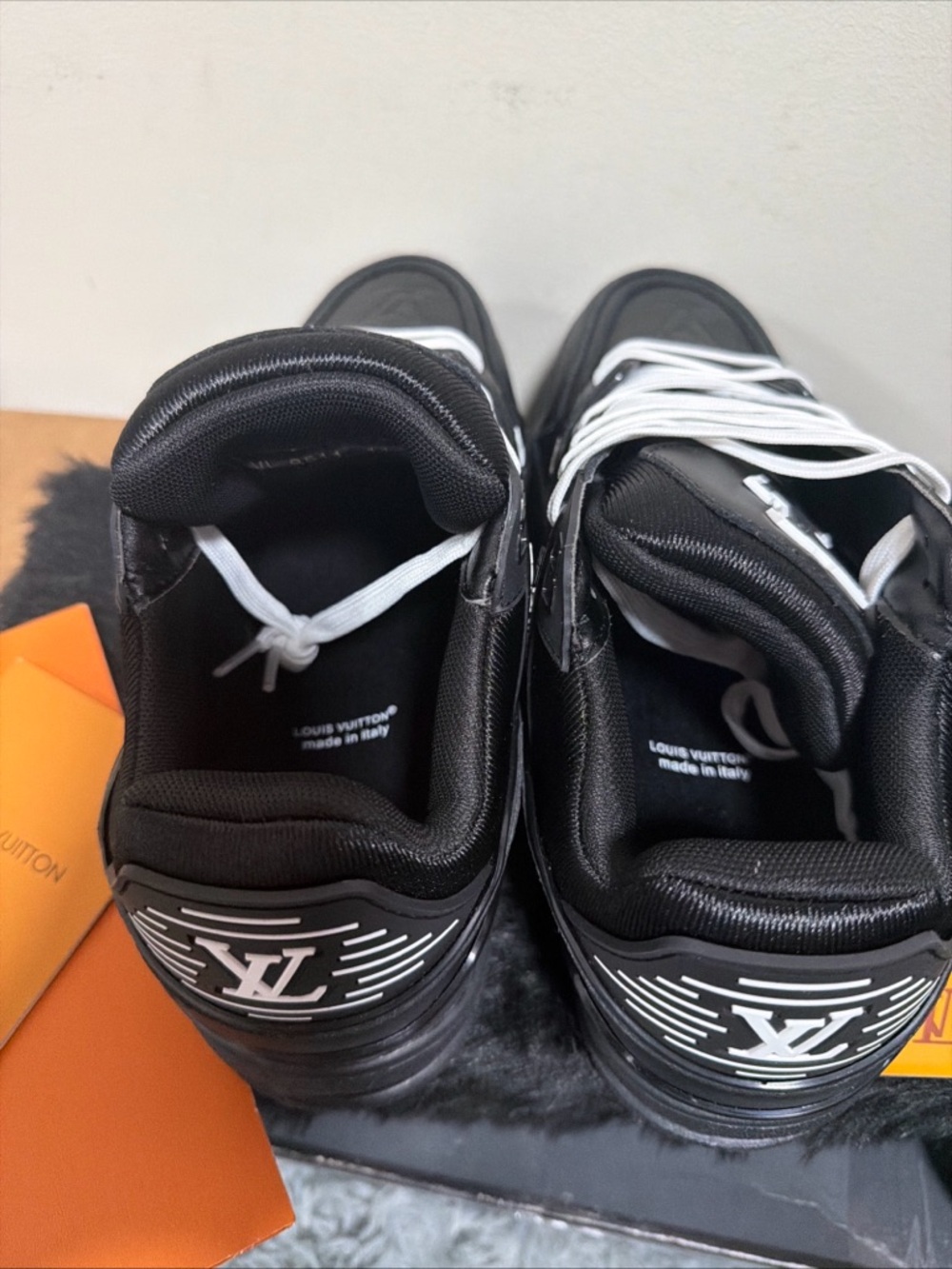 Louis Vuitton Black Leather Low-Top Sneakers with White Laces - Picture 5 of 8